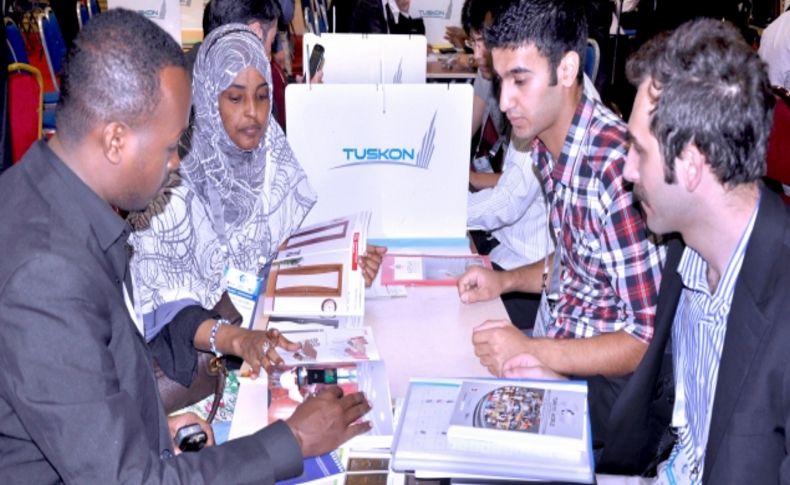 Dünya Ticaret Köprüsü'nde bağlantı kurduğu Nijer'e 4 bin sandalye ihraç etti
