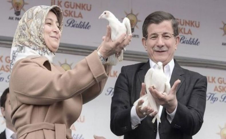 Davutoğlu, Diyarbakır'da 'beyaz güvercin' uçurdu