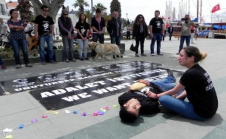 ​Gezi'de ölenler 'sessiz duruş' ile anıldı