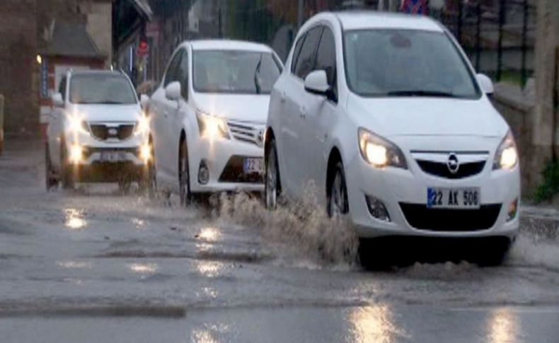 Edirne yağmura teslim oldu