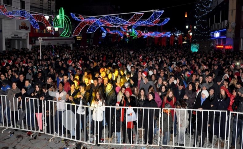 Edirneliler yeni yıla Saraçlar Caddesi’nde girdi