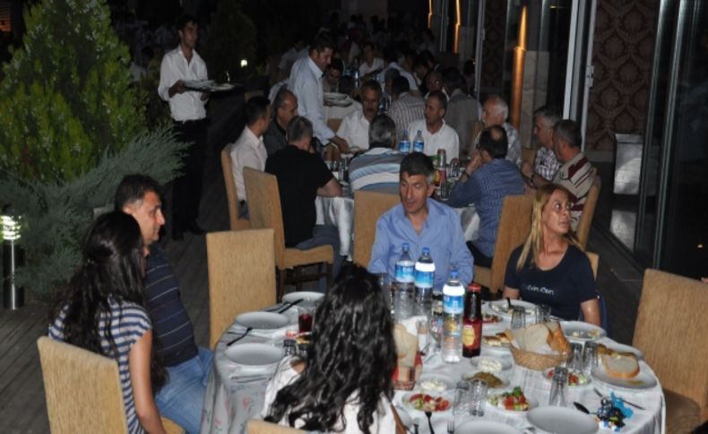 Eğitimciler EDER’in iftar yemeğinde buluştu