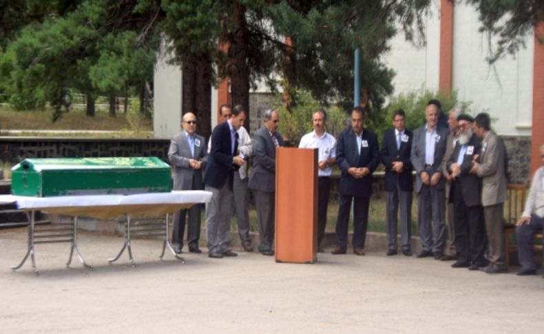 Emekli öğretim üyesi Prof. Dr. Nihat Turgut hayatını kaybetti