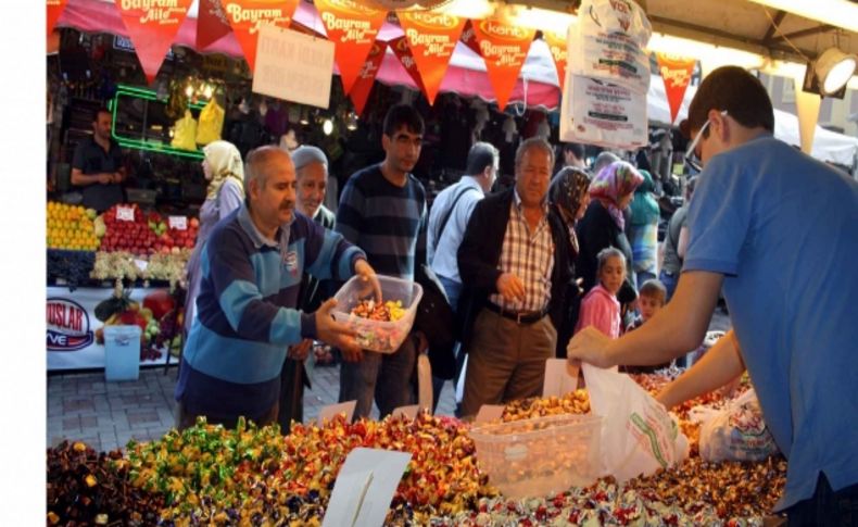 Emekliler maaş aldı, çarşıda bayram bereketi yaşanıyor