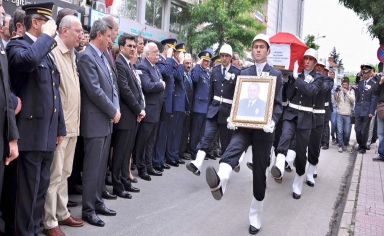 Emniyet Müdürü Kuru'nun cenazesi Sakarya'ya uğurlandı