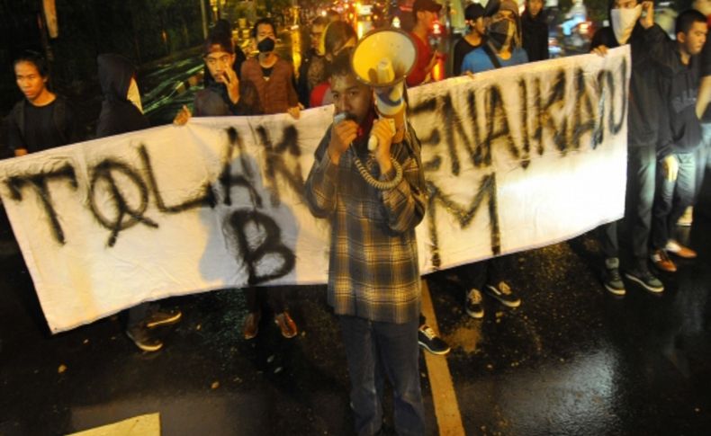 Endonezya'da benzin protestoları yeniden başladı