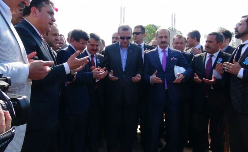 Erdoğan, Türk - Amerikan Kültür ve Medeniyet Merkezi'ni ziyaret etti