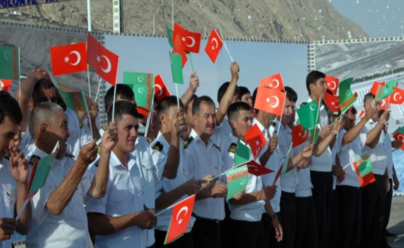 Erdoğan Türkmenistan’da temel atma törenine katıldı