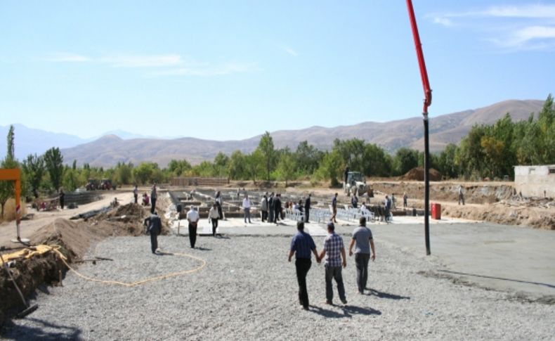 Erzincan 120 Baş Organik Süt Üretim Tesisi'nin temeli atıldı