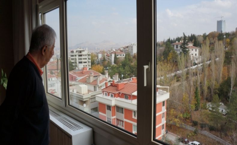 Eski Devlet Bakanı İnan: Türkiye'nin en büyük problemi bürokrasidir (Özel)
