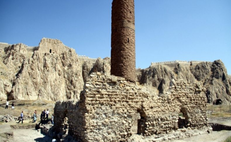 Eski Van şehrinin ortaya çıkması için restorasyon çalışmaları devam ediyor