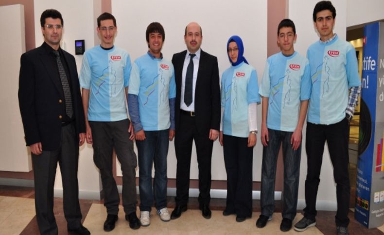 Eskişehir FEM, LYS’de Türkiye 10.'su ve 11.'si çıkarmanın gururunu yaşıyor