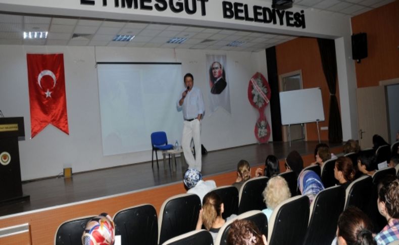 Etimesgutlu hanımlara sağlıklı zayıflama semineri