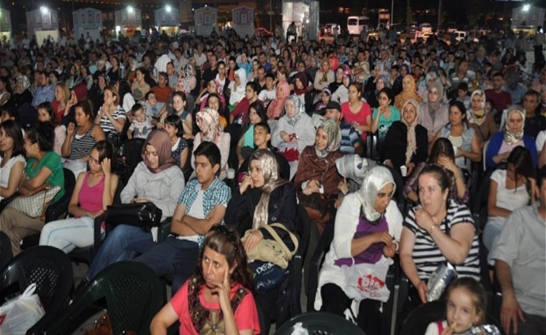 Eyüp açıkhava sinemasında ‘Evim Sensin’ gösterildi