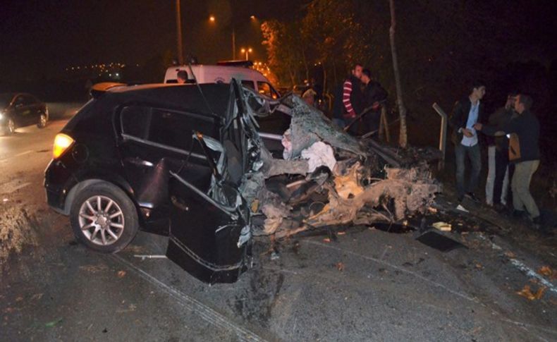 İzmir'de feci kaza: 1 ölü, 1 yaralı