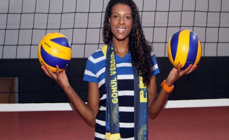 Fenerbahçe'nin filedeki sultanı Fernanda Garay İstanbul’da