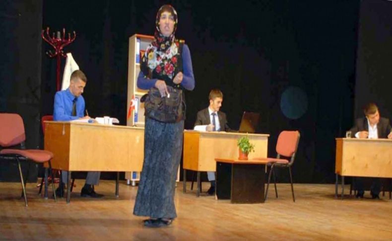 Festivalde tiyatro oyunlarını bir haftada 10 bin kişi izledi