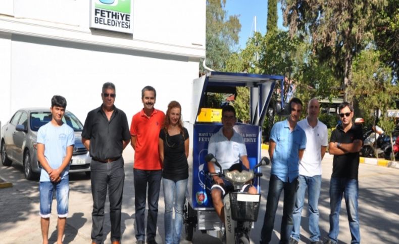 Fethiye'de çevre atıkları güneş enerjisiyle çalışan bisikletlerle toplanıyor