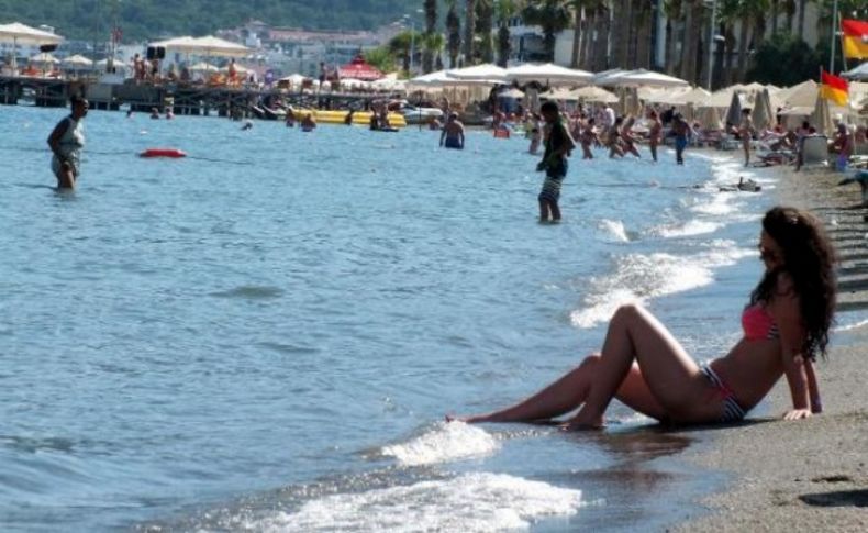 Marmaris plajları turistlere kaldı