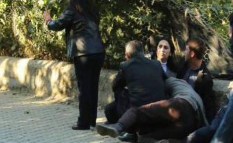 HDP: Silvan'da Yüksekdağ'ın üzerine ateş açıldı