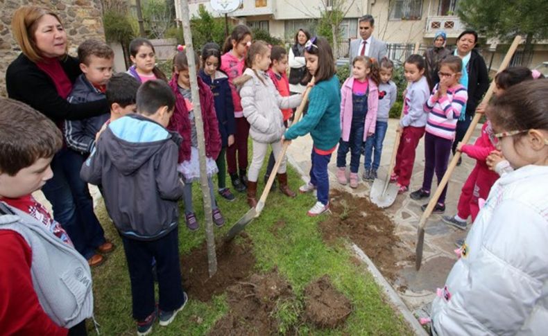 Çocuklardan Ankara’da yaşamını yitirenlere fidan