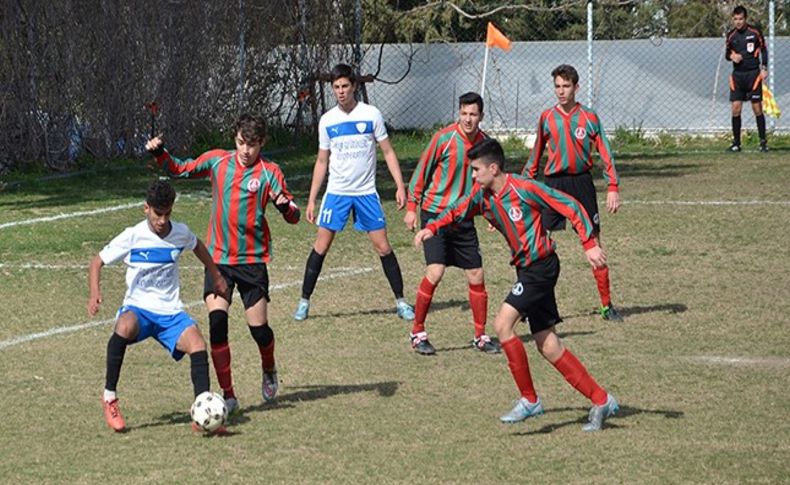 Foça Belediyespor U19'ları, 10-0 kazandı