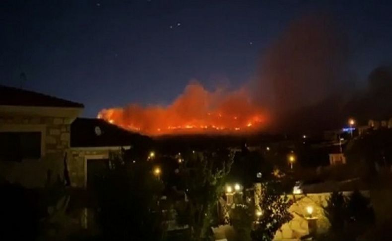 Foça'da korkutan yangın