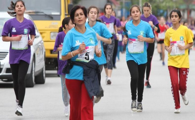 Gaziemir’de ‘Renkli Kadınlar Koşusu’