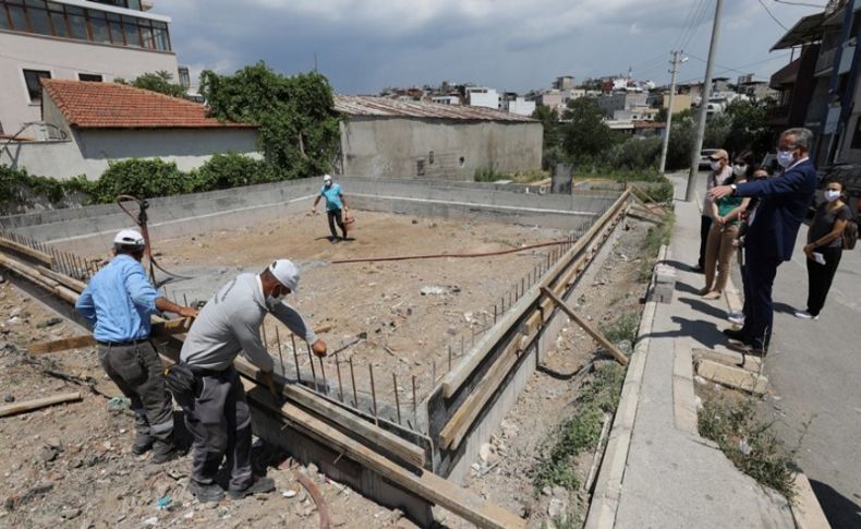 Gaziemir’in taziye evleri gün sayıyor