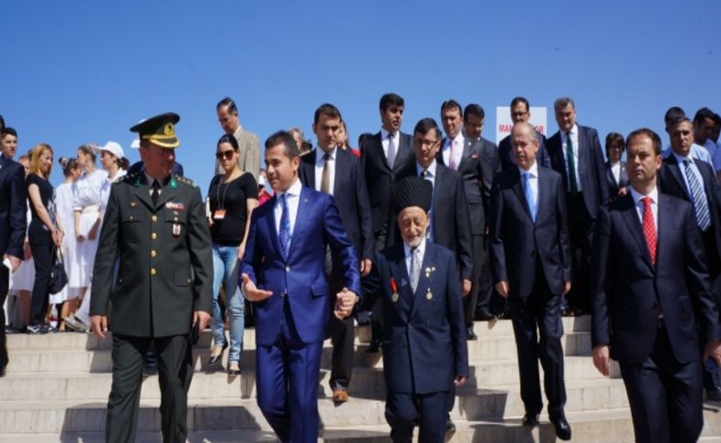 Gençlik ve Spor Bakanı Kılıç, gençler için dua istedi