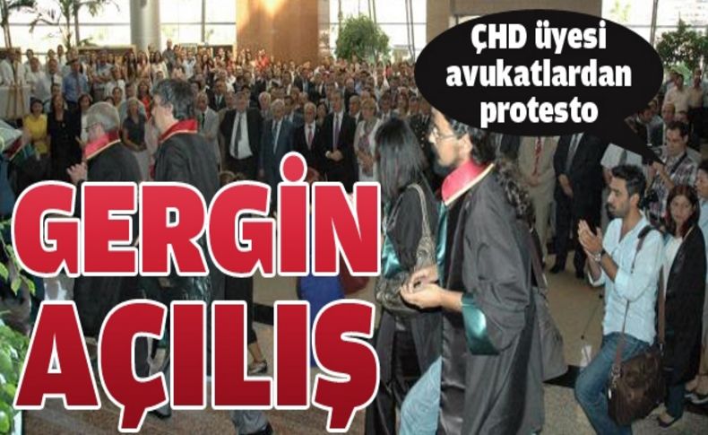 Gergin açılış