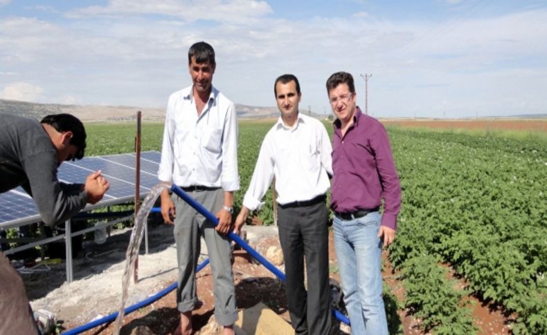 Girişimci çiftçi, ilçeye ilk güneş enerji sistemini kurup sulu tarıma geçti
