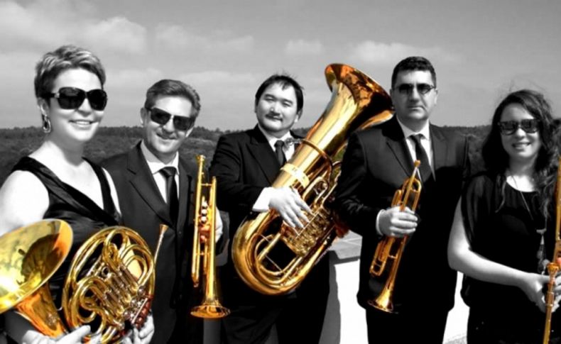 Golden Horn Brass beşlisi Karşıyaka'da