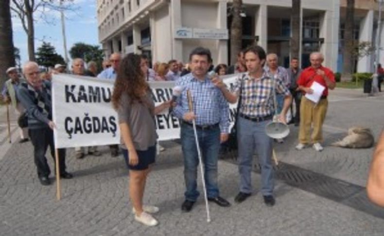 Görmeyenlerden protesto