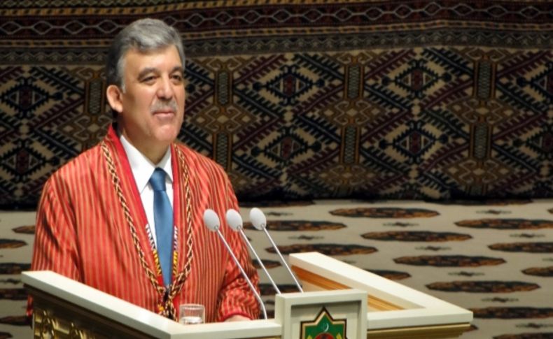 Gül’e Türkmenistan’ın en büyük “devlet nişanı” verildi