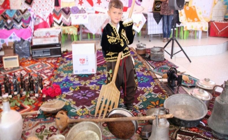 Gülnarlı kadınlar el emeği göz nuru eserlerini sergiledi