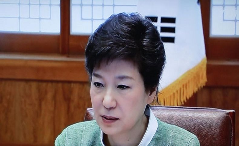 Güney Kore lideri Park, halktan özür diledi