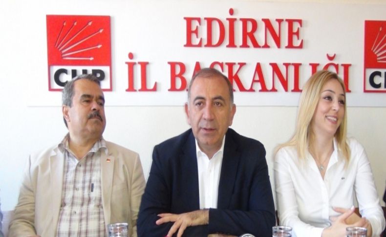 Gürsel Tekin: Başbakan, demokrasi ve özgürlüğe zarar veriyor