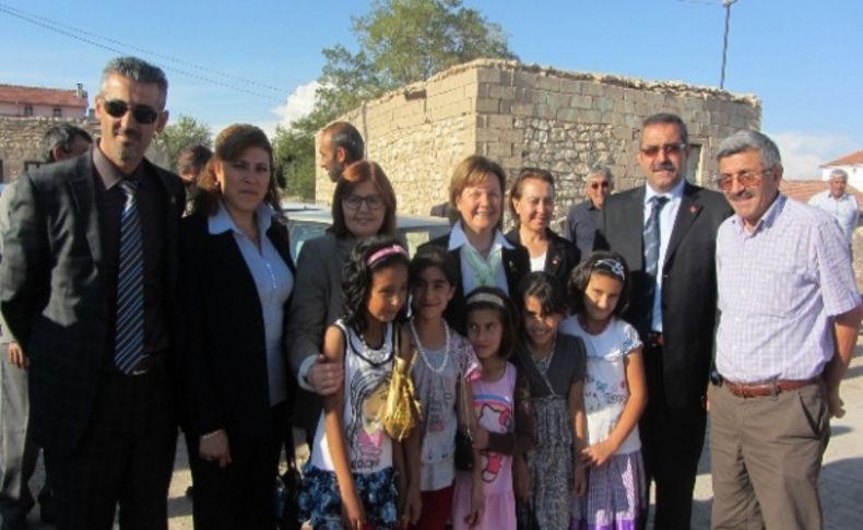 Güven: Çiftçi, 5 kilo patates satıp 1 bardak çay içiyor