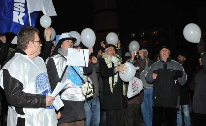 Halay Çekip, Beyaz Balon Patlattilar