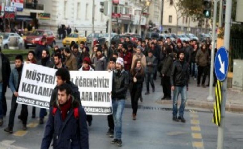 Üniversiteliden katlamalı harç eylemi