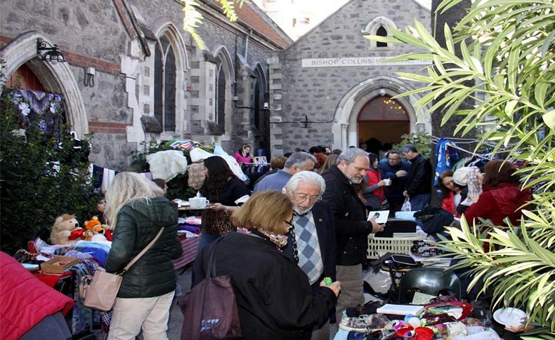 Hasta çocuklar için kilisede kermes