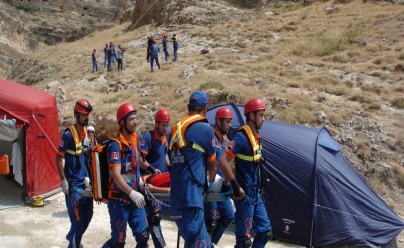 Hasuni Mağaraları'nda gerçeği aratmayan tatbikat