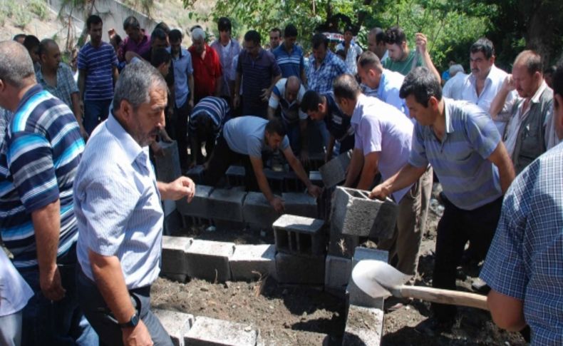 Hatay'daki selde nine ve torunları ölüme beraber gitti