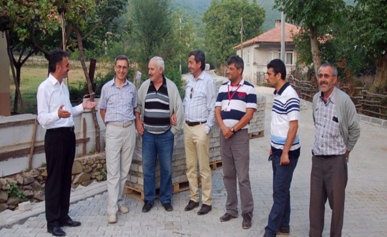 Haydariye köyüne 4 bin metrekare parke taşı döşendi