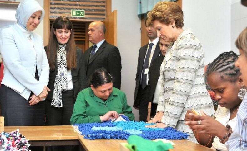 Hayrünnisa Gül, engelliler için eğitim merkezini ziyaret etti