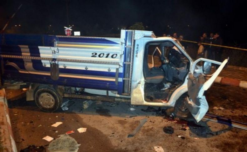Hemzemin geçitte kaza: 2 yaralı