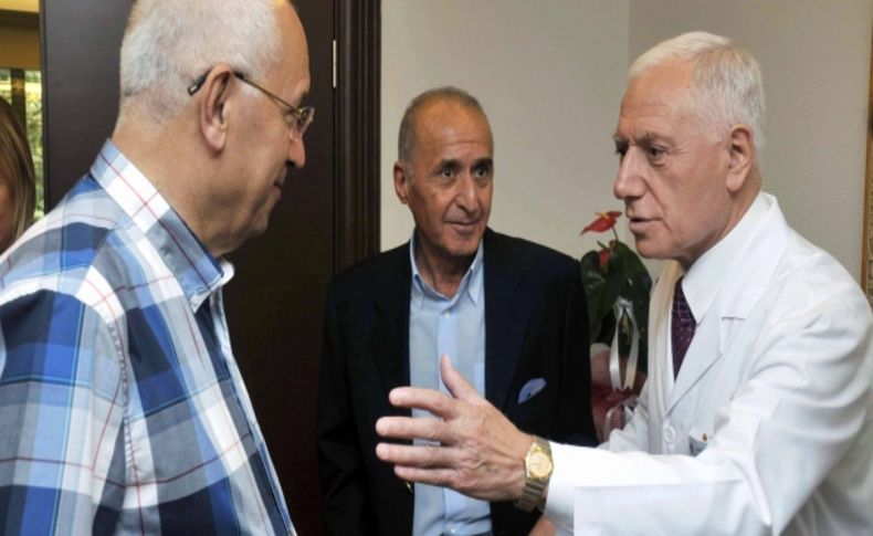 Hikmet Çetin ve Fethi Yaşar, Mehmet Haberal’ı ziyaret etti