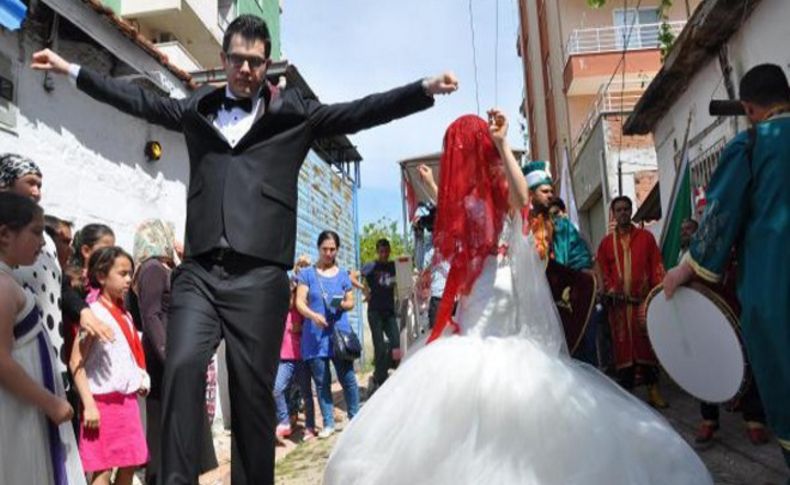 Hong Konglu geline Türk usulü düğün