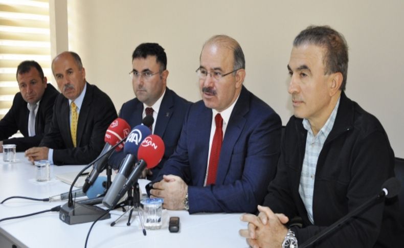 Hüseyin Çelik, Başbakanın '3 kişi bize ihanet etti' sözünü değerlendirdi